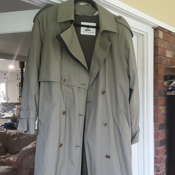 Men's Olive Green Trench Coat With Zippered